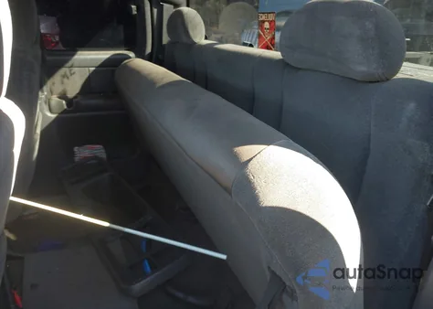 2004 Chevrolet Silverado 1500 Ls z USA, uszkodzony, nr VIN 2GCEC19V941298706